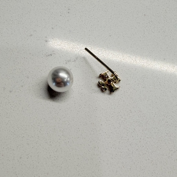 Tory Burch Faux Pearl Front/Back Earrings - Picture 4 of 5